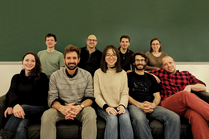 Group picture of the Quantum Information & Quantum Many-Body Physics research group